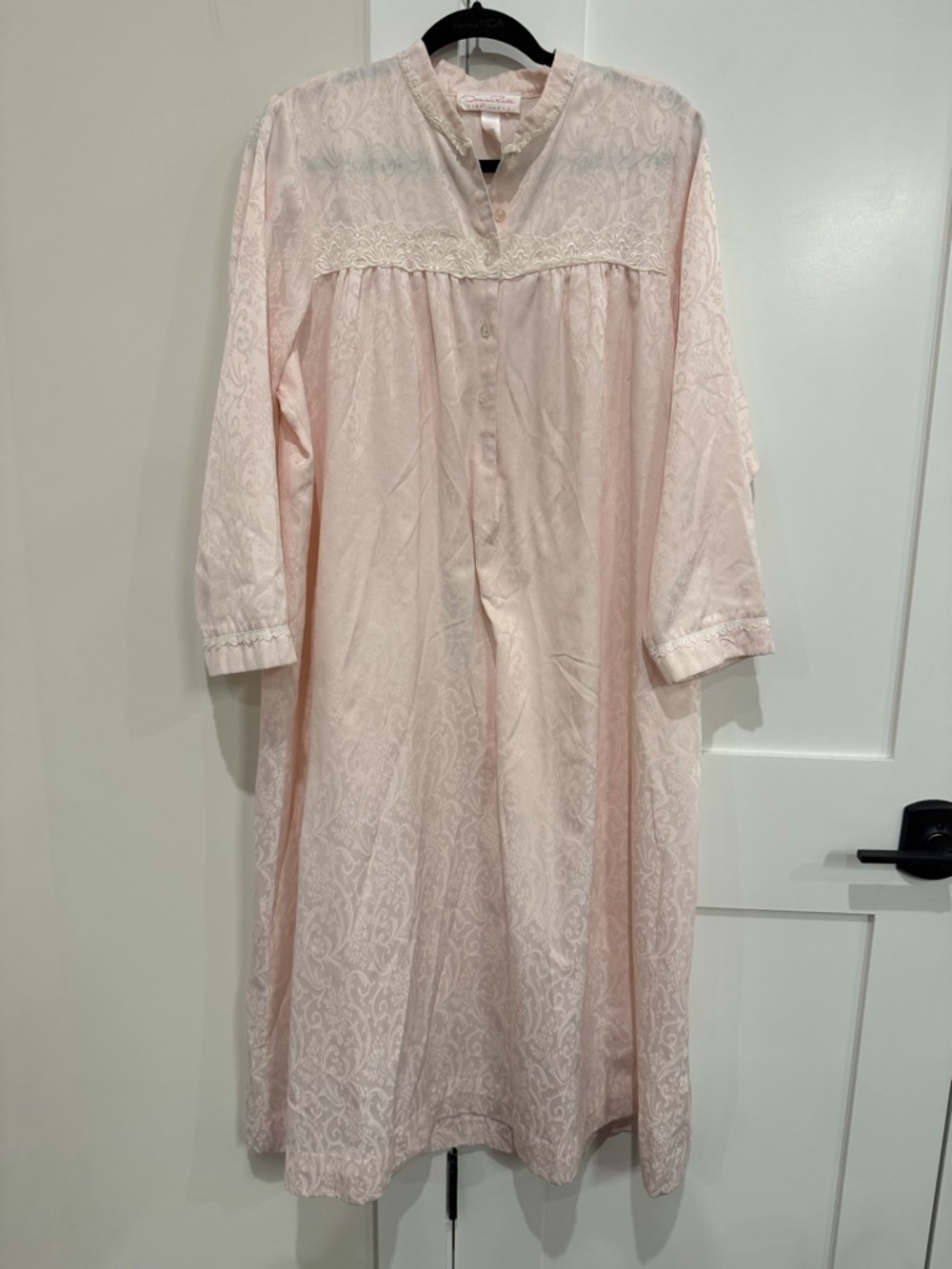 Oscar De La Renta Vintage Pink Label Pink Long Sleeve Nightgown Lace Detail Sz M